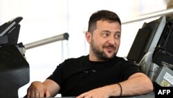 Президент України Зеленський привітав рішення Нідерландів та Данії надати Україні F-16. Фото: Зеленський в кабіні F-16 під час візиту в Данію. 20 серпня 2023 року