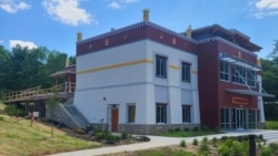 རྒྱལ་མཆོག་སྐུ་ཕྲེང་བཅུ་བཞི་པའི་དཔེ་མཛོད་དང་སློབ་གཉེར་ཁང་གསར་འཛུགས། 
