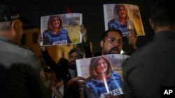 "Al-Jazira" telekanali muxbiri Shirin Abu Aqla o'limida Isroilni ayblayotgan arablar Isroilda namoyish qilmoqda, 11-may, 2022