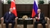 Tayyip Erdogan Diskite ak Putin sou yon Operasyon Militè nan Nò Siri