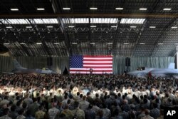 美国总统川普在日本东京外围的横田空军基地对美军官兵讲话（2017年11月5日）