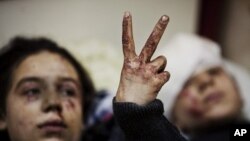 Idlib shahrida uyi hukumat kuchlari tomonidan o'qqa tutilgan bolalar 