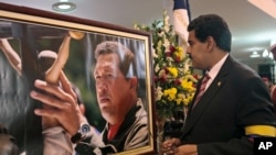 Venesuela vitse-prezidenti Nikolas Maduro saylovlargacha muvaqqat prezident etib tayinlandi