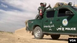 از سه هفتۀ گذشته، مرکز ارزگان شاهد نبرد سختی است که اکنون مخالفین مسلح از کمربند امنیتی شهر سه کیلومتر دورتر عقب زده شده اند.