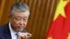中国驻英国大使刘晓明2019年8月15日在伦敦举行的记者会上讲话。