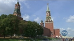 Двопартійна група сенаторів США закликала запровадити нові адресні санкції щодо російських чиновників. Відео