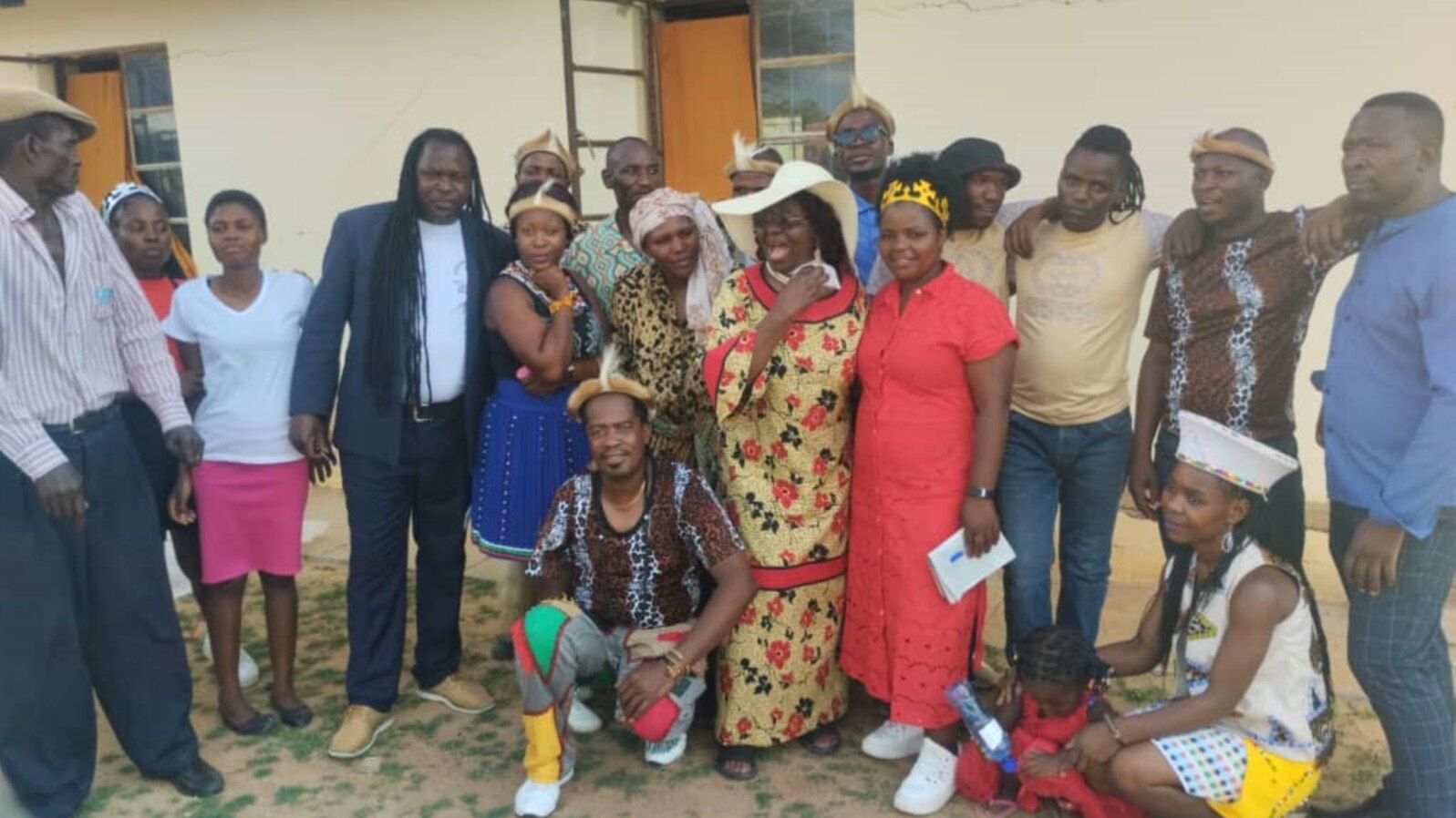 Abanye ababekuNkayi Festival belommeli weNkayi North ephalamende uNkosikazi Sithembiso Nyoni