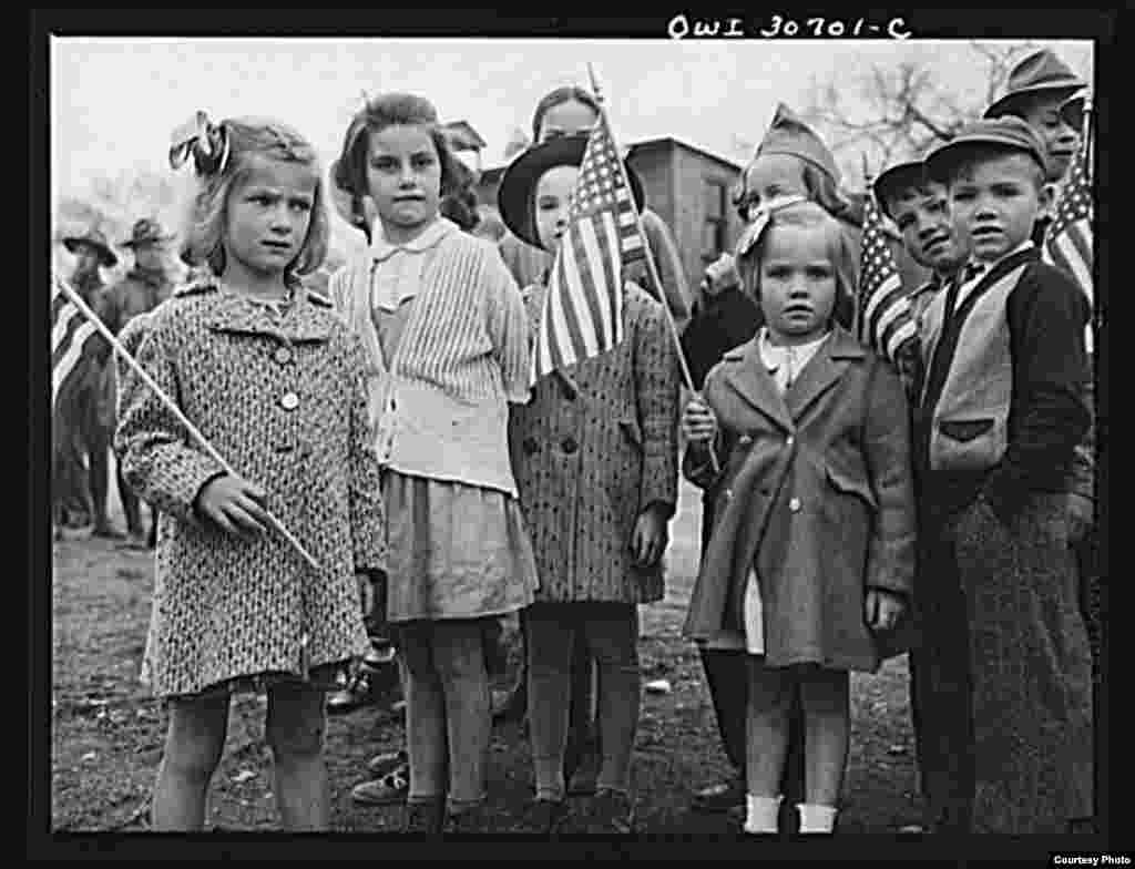 1943