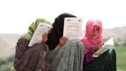 Imtihonga tayyorlanayotgan afg'on qizlari. Arxiv.