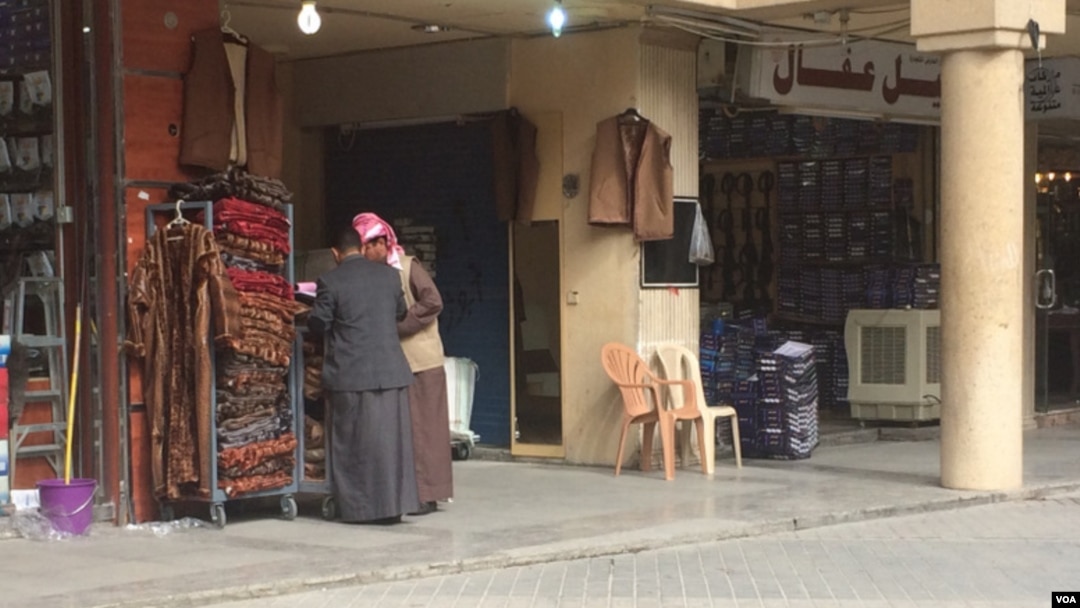 At local shops in Riyadh, Saudi Arabia, workers say they fear the fallout between Saudi Arabia and Iran and the general chaos in the region will eventually disrupt the tranquility in the Saudi capital, Jan. 26, 2016 (H. Murdock/VOA)
