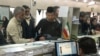 Afg'on qochqinlari Erondagi virusdan qochib vataniga qaytmoqda