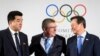 지난 1월 토마스 바흐 IOC 위원장(가운데)과 도종환 한국 문화체육관광부 장관(오른쪽), 김일국 북한 체육상이 스위스 로잔 ICO 본부에서 북한의 평창올림픽 참가에 관한 회의 결과를 발표하고 있다. (자료사진)