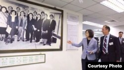 现被提名为川普白宫幕僚长的赖因斯·普里巴斯2015年与蔡英文见面（资料图）