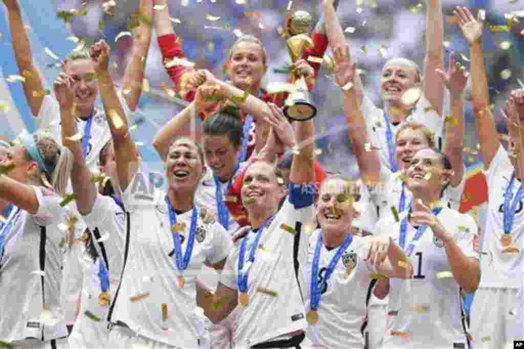 Futbol bo'yicha ayollar jahon chempionatida Amerika g'alaba qozondi. Kanadada yakshanba kuni o'tgan final o'yinida AQSh Yaponiyani 5-2 hisobida mag'lub etdi. 