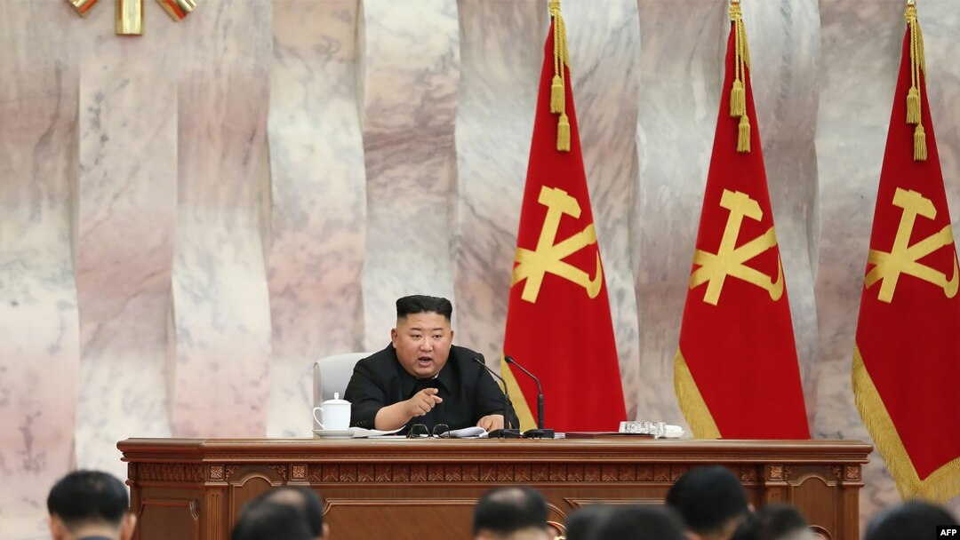 김정은 북한 국무위원장이 24일 노동당 중앙군사위원회 제7기 제4차 확대회의에서 발언하고 있다.