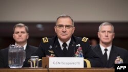 AQShning Yevropadagi qo'shinlari qo'mondoni general Kurtis Skaparotti Senatdagi tinglovda, 2018-yil, 8-mart.