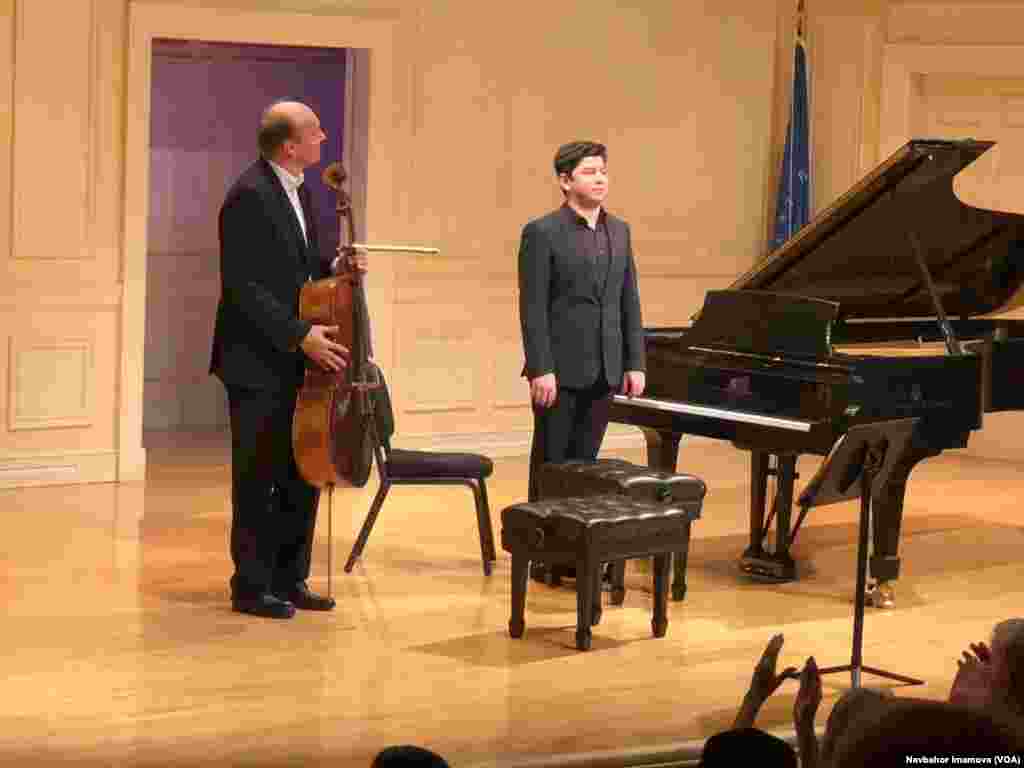 O'zbekistonlik pianist Behzod Abduraimov va norvegiyalik violonchel ustasi Truls Mork