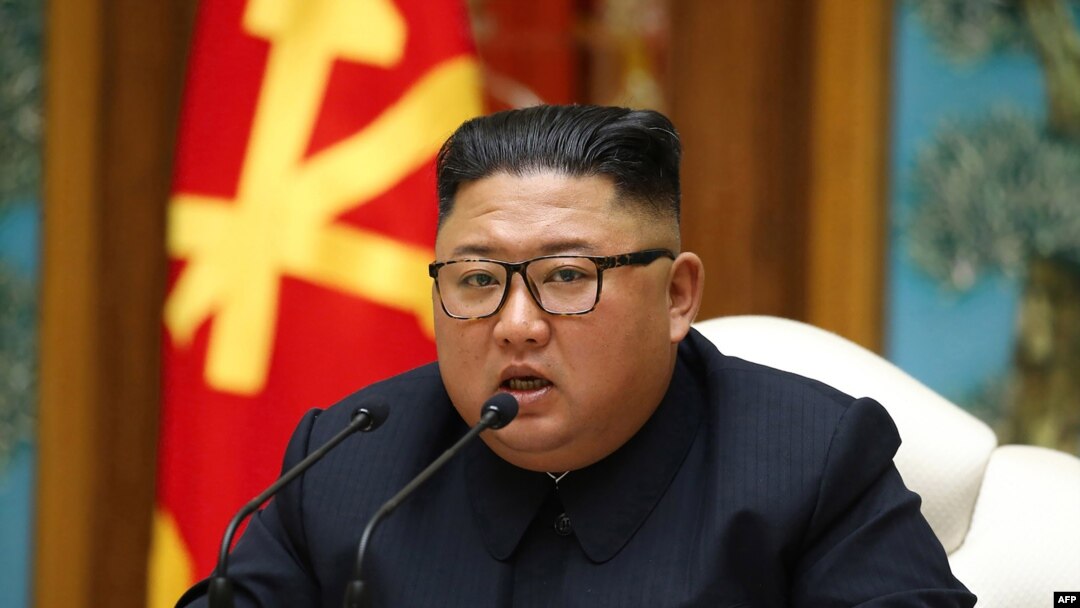 김정은 북한 국무위원장이 지난 11일 평양에서 열린 노동당 정치국회의에서 발언하고 있다.