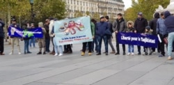 Hukumatga muxolif bo'lgan "Tojikiston milliy ittifoqi" a'zolarining Parijda namoyishi