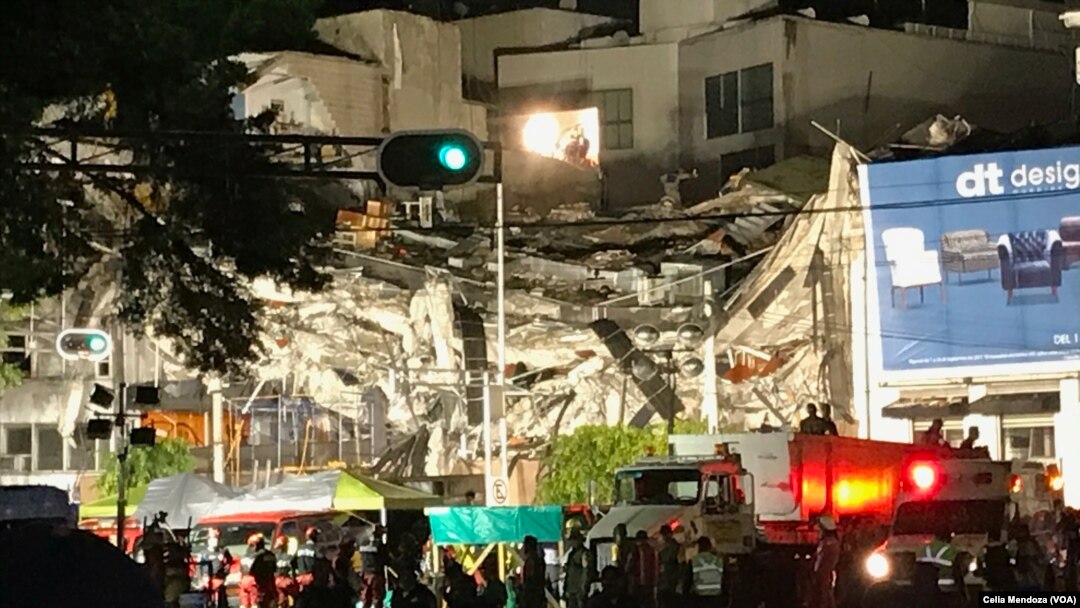 Colonia Roma its one of the areas of Mexico City greatly affected by the earthquake, Sept. 19, 2017. This is an office building where rescuers are trying to get people out of the rubble. Three people were take out alive Wednesday.