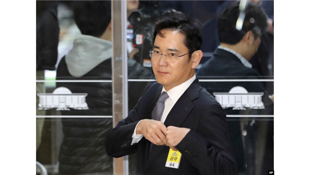 FILE - Lee Jae-yong, a vice chairman of Samsung Electronics Co., arrives for a hearing at the National Assembly in Seoul, South Korea, Tuesday, Dec, 6, 2016.
