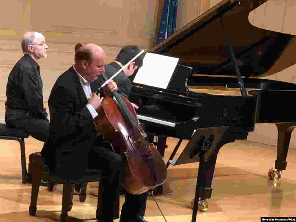 O'zbekistonlik pianist Behzod Abduraimov va norvegiyalik violonchel ustasi Truls Mork