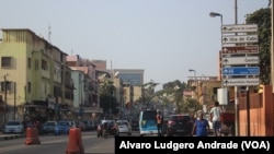 Trabalhadores da Empresa de Limpeza e Saneamento de Luanda reclama salários em atraso