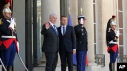 Fransiya Prezidenti Emmanuel Makron Isroil Bosh vaziri Benyamin Netanyaxu bilan Parijda uchrashmoqda, 16-iyul, 2017-yil