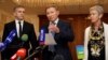 Леонид Кучма покидает пост представителя от Украины на переговорах в Минске 