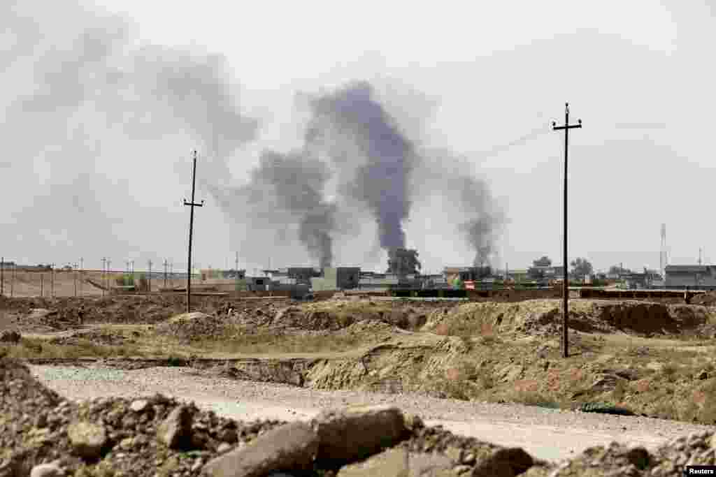 Sulaymon Bek shaharchasida &quot;Islomiy davlat&quot; jangari guruhi hamda kurd va shia jangchilari o&#39;rtasida kuchli to&#39;qnashuv yuz berdi, 1-sentabr, 2014-yil.